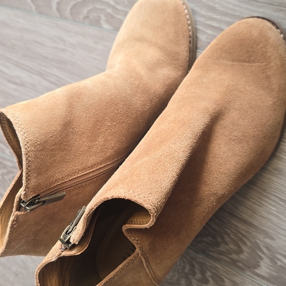 Lucky Brand Yakeena Suede Booties Size 8.5 Leather Upper Camel Brown - Picture 2 of 10